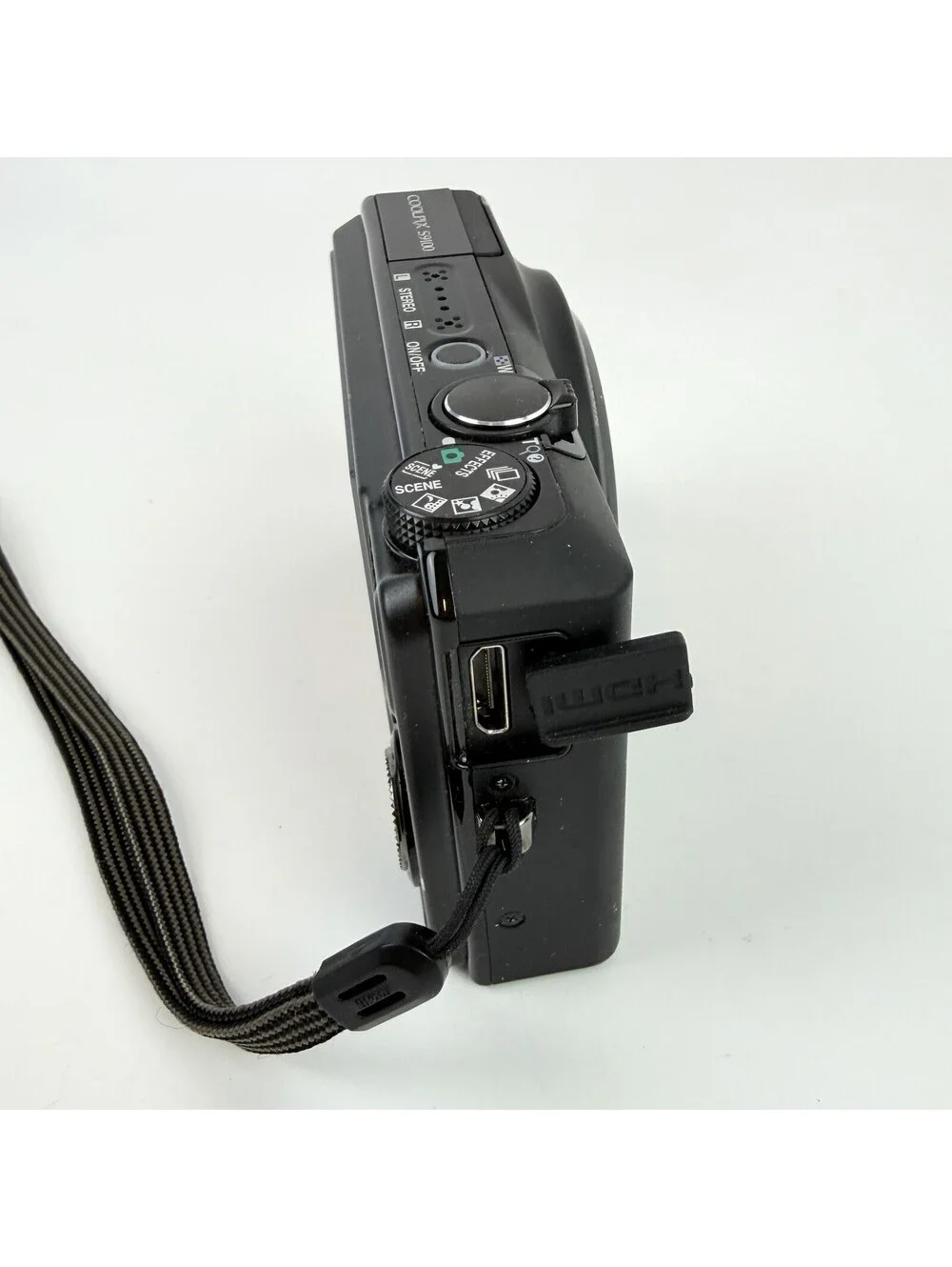 Nikon COOLPIX S9100 12.1MP 18x Optical Zoom Black Digital Camera + Battery + Bag